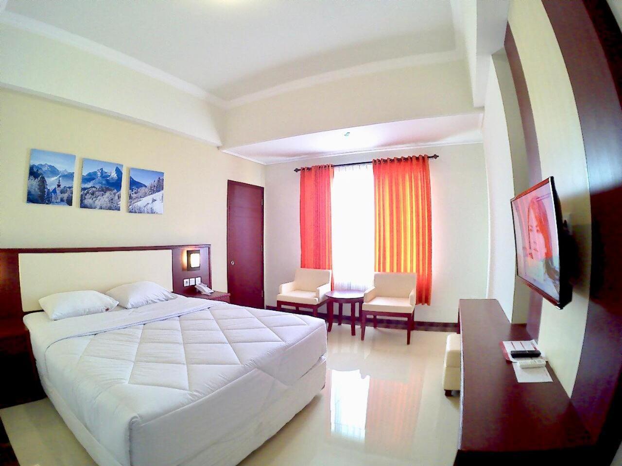 Hotel Tosan Solo Baru Grogol Exterior photo