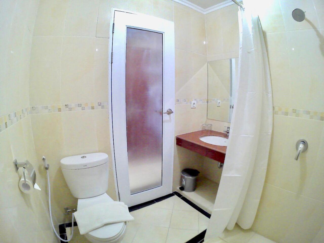Hotel Tosan Solo Baru Grogol Exterior photo